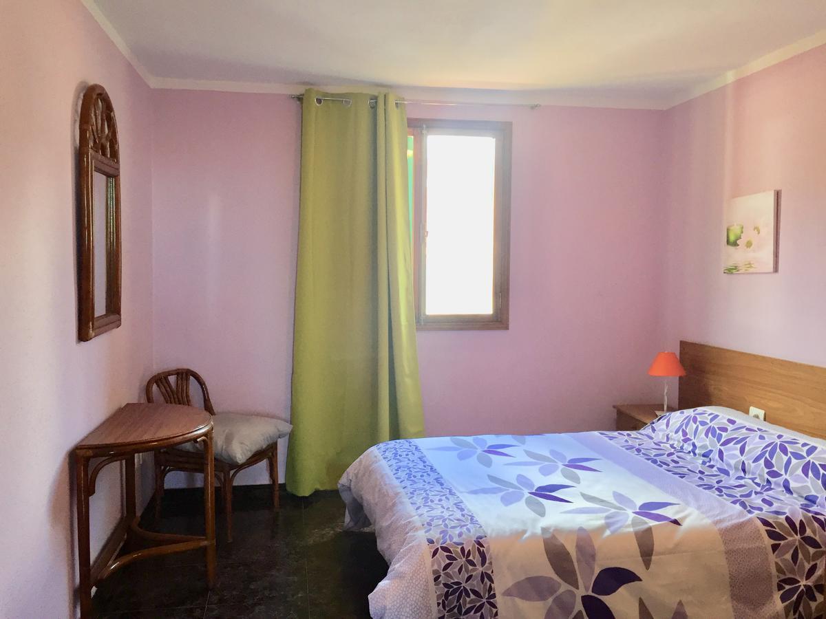 Las Laderitas El Paso Exterior foto